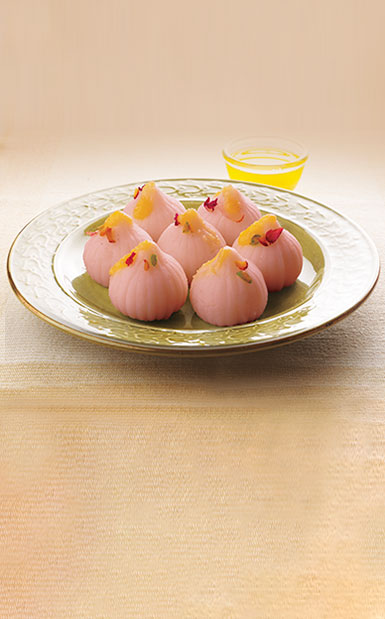 Coconut Modak Recipe (Nariyal Modak)