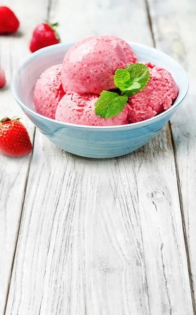 Homemade Strawberry Ice Cream Recipe
